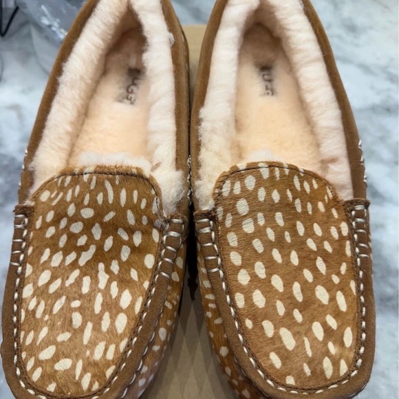 UGG Shoes - UGG Women's Brown Sheepskin Slippers